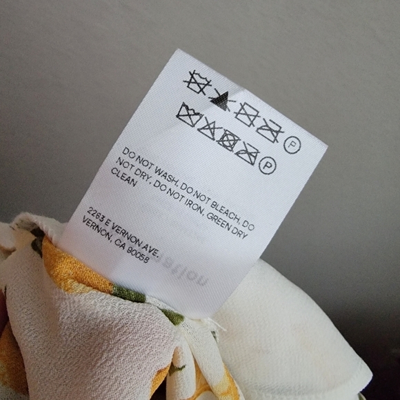 Reformation Delevan Top in Lemonade size 6 NWT - Picture 8 of 11